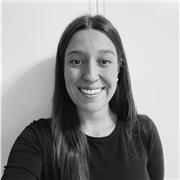 Profesora de inglés e infantil, versátil, conocedora de diversas metodologías y también de las más innovadoras ideas y recursos